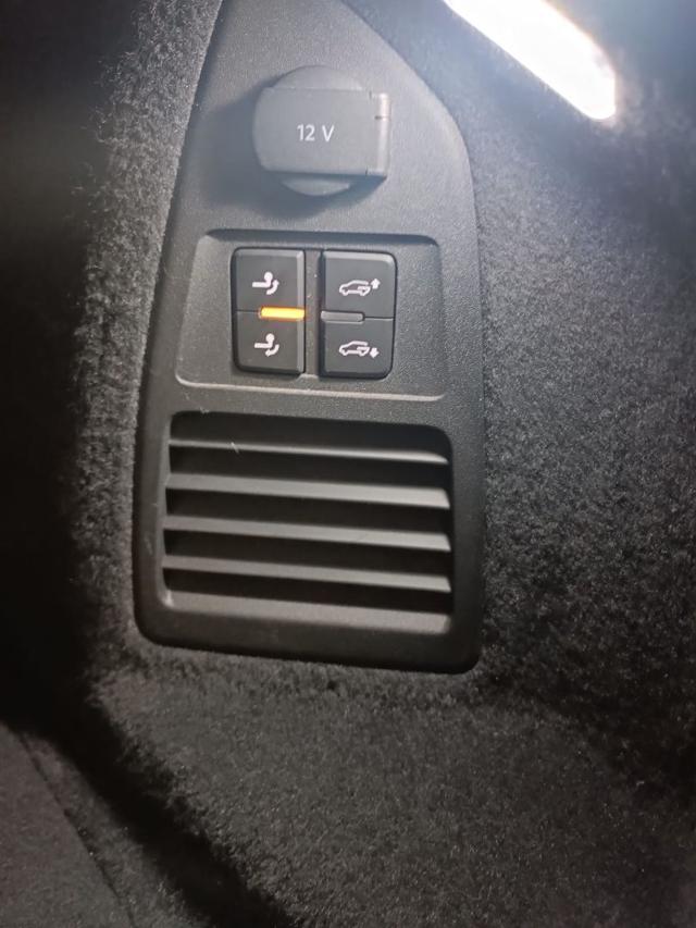 VOLKSWAGEN Touareg usata 38