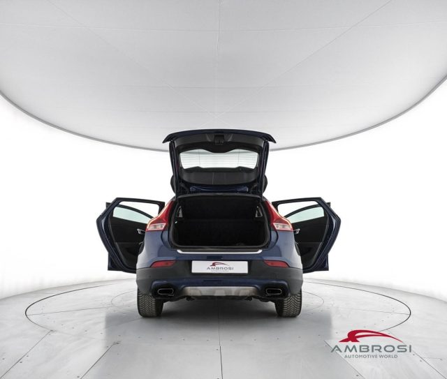 VOLVO V40 Cross Country usata 6