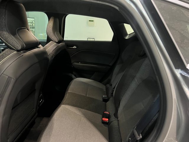 RENAULT Captur usata, con Touch screen