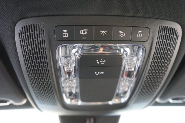 MERCEDES-BENZ A 180 usata, con Kit antipanne