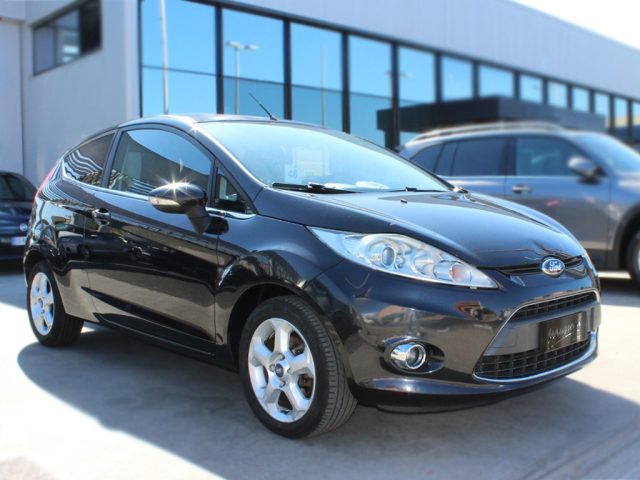 FORD Fiesta usata, con ABS