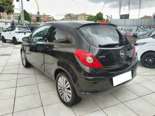 OPEL Corsa usata, con Boardcomputer