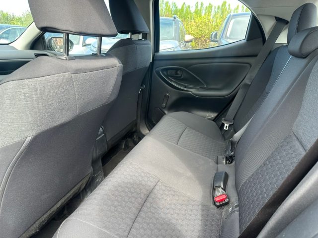 TOYOTA Yaris usata, con Fendinebbia