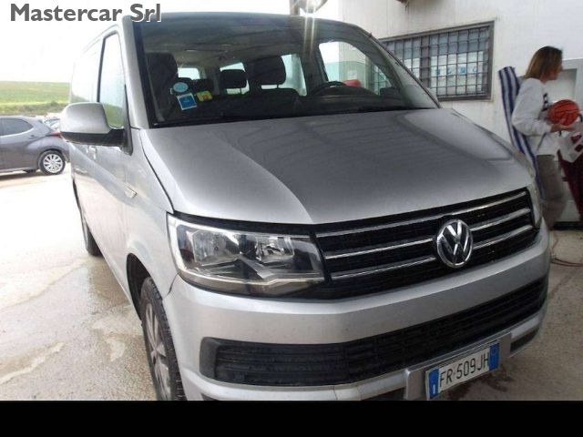 VOLKSWAGEN T6 Caravelle usata 4