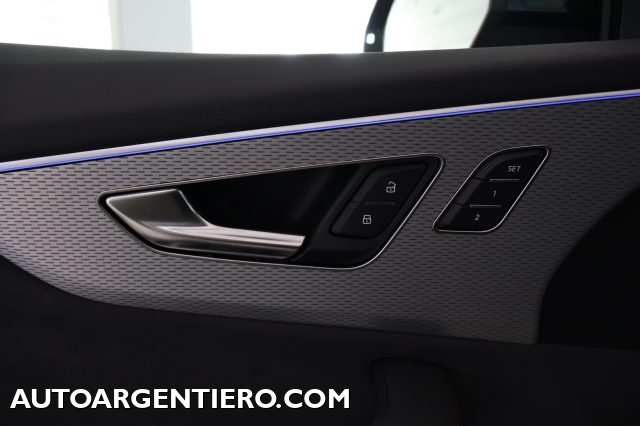 AUDI Q8 usata, con Controllo automatico clima