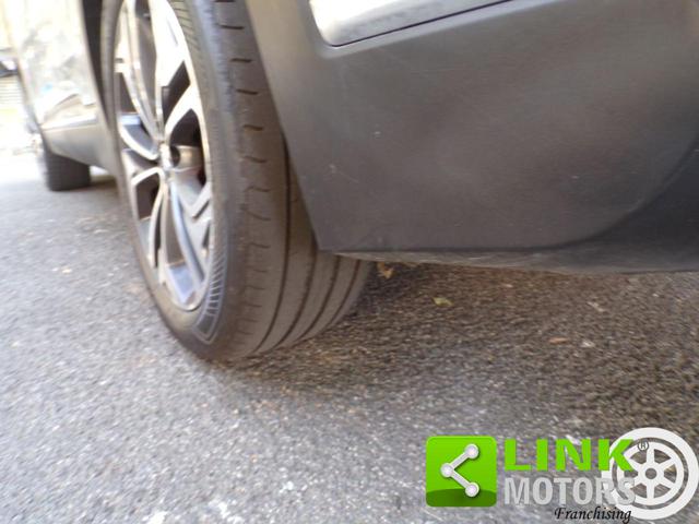 HYUNDAI Santa Fe usata, con Park Distance Control