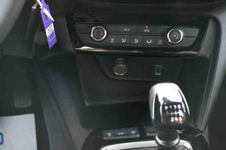 OPEL Corsa usata, con Touch screen