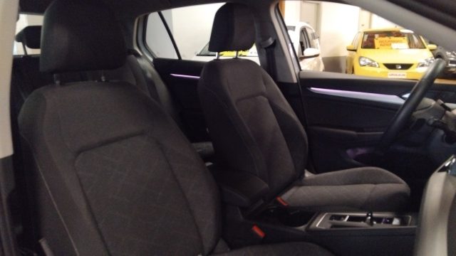 VOLKSWAGEN Golf usata, con Fari LED