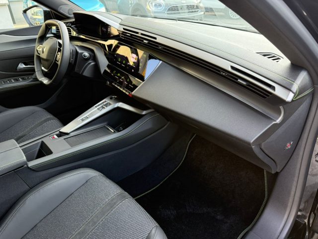 PEUGEOT 408 usata, con Servosterzo