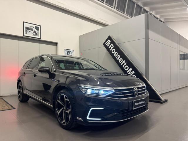 VOLKSWAGEN Passat Variant usata, con ABS