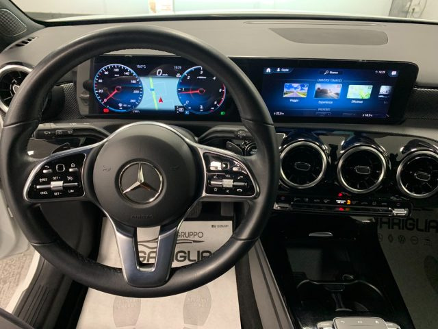 MERCEDES-BENZ A 180 usata, con Leve al volante