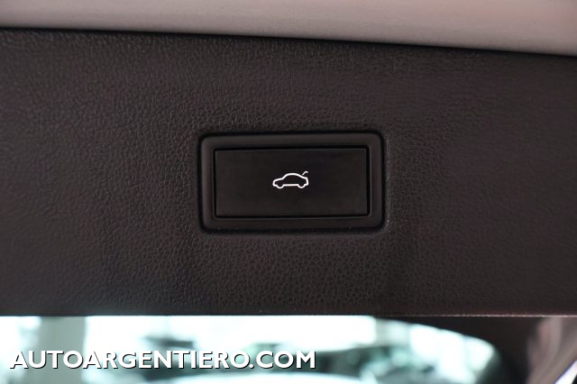 VOLKSWAGEN Tiguan usata, con Specchietti laterali elettrici