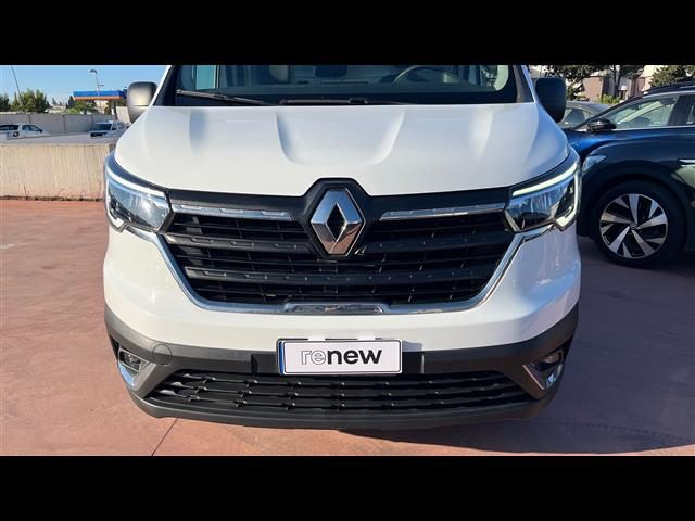 RENAULT Trafic usata, con USB