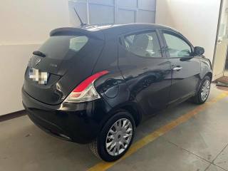 LANCIA Ypsilon usata, con Airbag