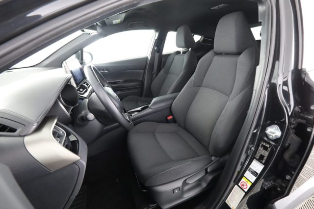 TOYOTA C-HR usata 2