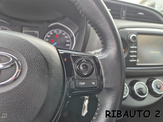 TOYOTA Yaris usata, con Volante in pelle