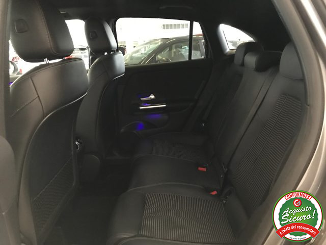 MERCEDES-BENZ GLA 200 usata, con Vetri oscurati