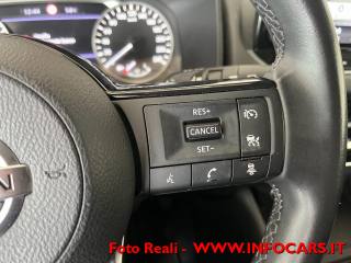 NISSAN Qashqai usata, con Fari LED