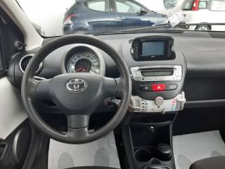 TOYOTA Aygo usata, con Autoradio