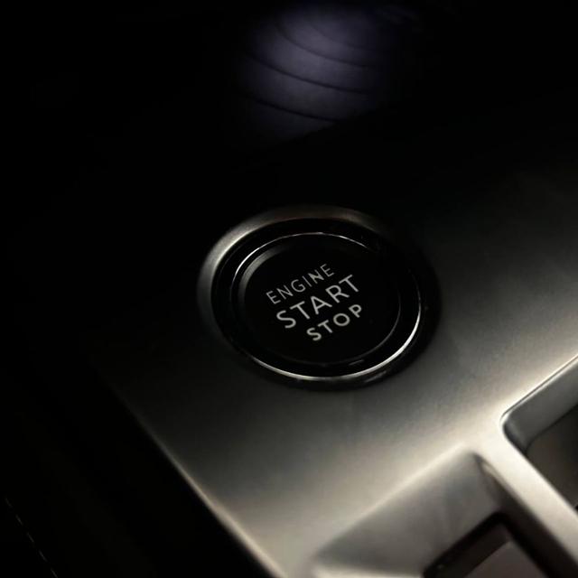 PEUGEOT 308 usata, con Fari LED