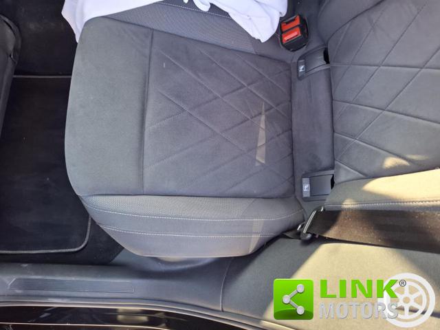 VOLKSWAGEN Golf usata, con Bluetooth