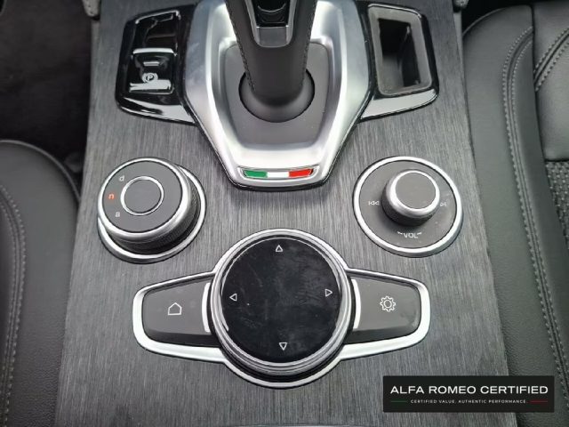 ALFA ROMEO Stelvio usata, con Interni in pelle