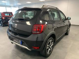 DACIA Sandero usata, con Autoradio
