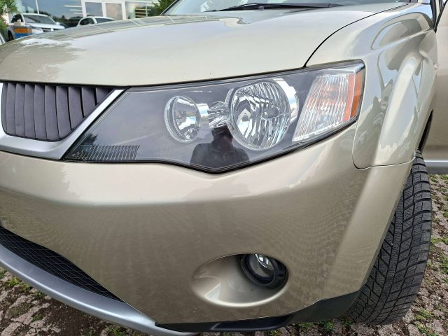 MITSUBISHI Outlander usata, con Sedile posteriore sdoppiato