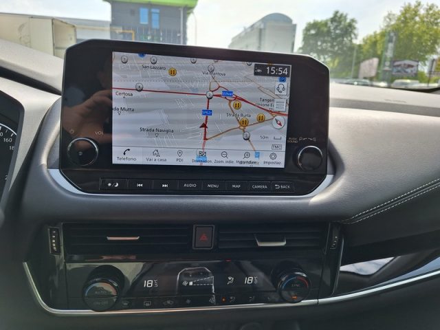 NISSAN Qashqai usata, con Fari LED