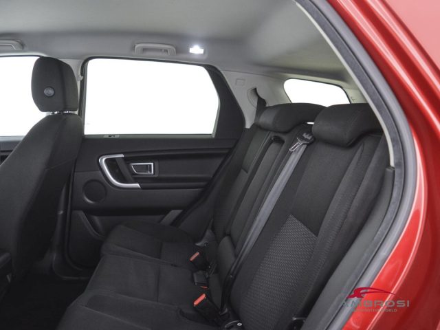 LAND ROVER Discovery Sport usata 9