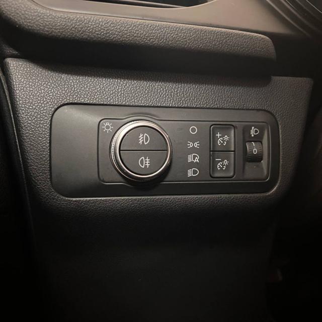 FORD Kuga usata, con Leve al volante