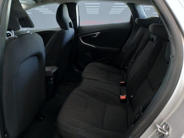 VOLVO V40 usata 14