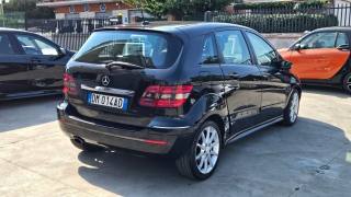MERCEDES-BENZ B 200 usata, con Alzacristalli elettrici