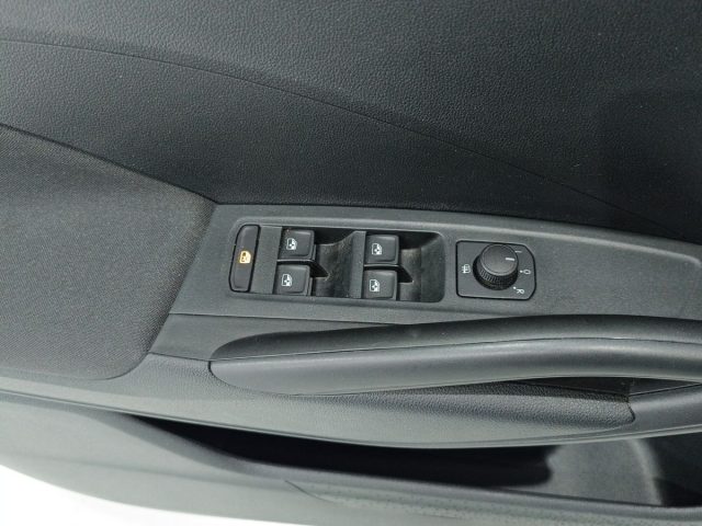 SKODA Fabia usata, con Specchietti laterali elettrici