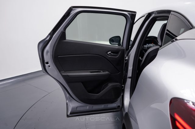 RENAULT Captur usata, con Touch screen