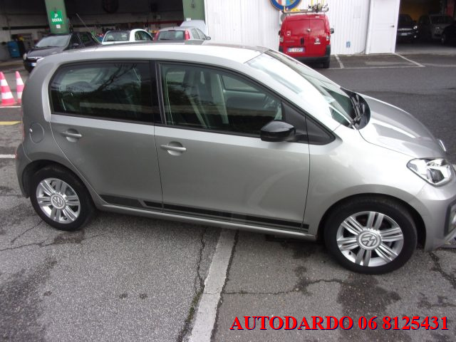 VOLKSWAGEN up! usata, con Autoradio