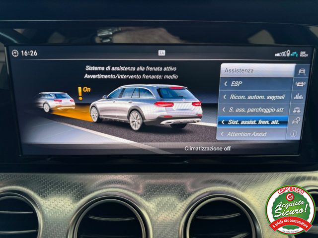 MERCEDES-BENZ E 220 usata, con Fendinebbia