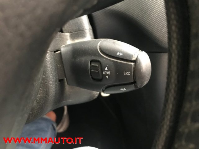 PEUGEOT 206 usata, con MP3
