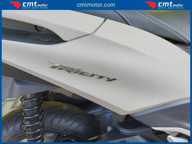 YAMAHA Tricity 125 usata 9