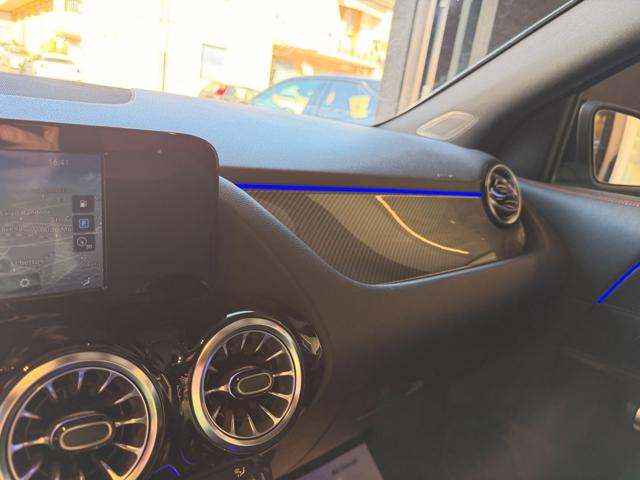 MERCEDES-BENZ GLA 200 usata, con Touch screen