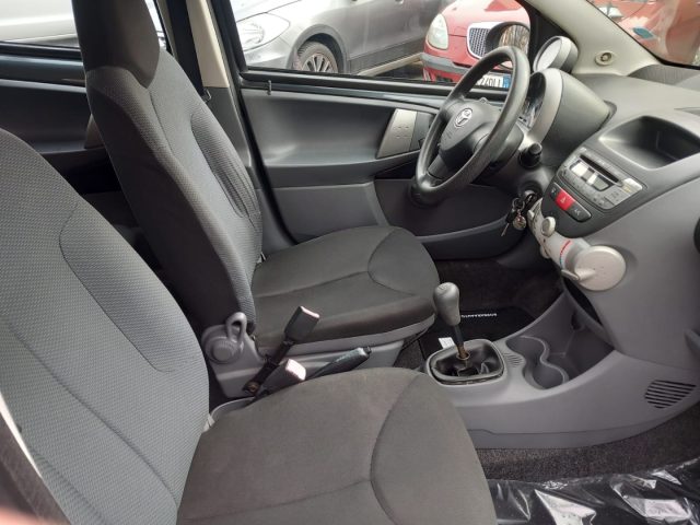 TOYOTA Aygo usata 15