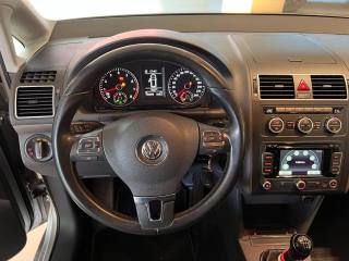 VOLKSWAGEN Touran usata, con Autoradio