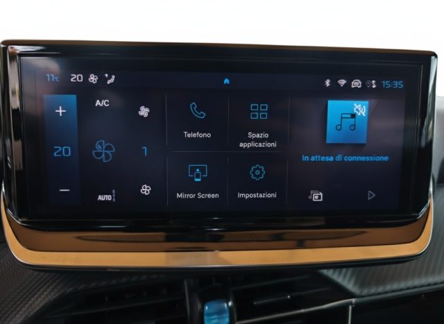 PEUGEOT 2008 usata, con Climatizzatore