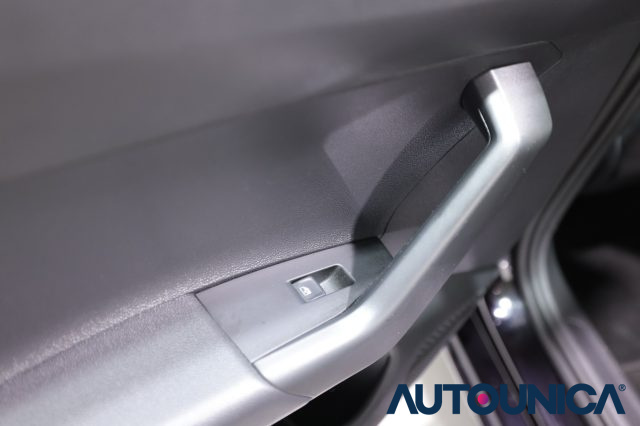 VOLKSWAGEN Polo usata, con Riconoscimento dei segnali stradali