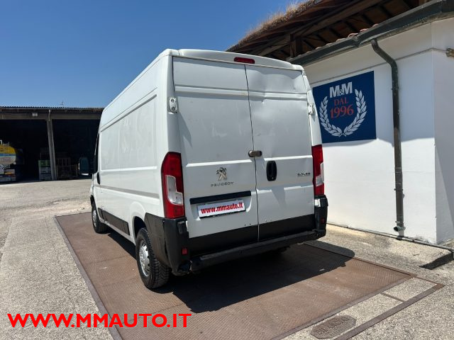 PEUGEOT Boxer usata, con Airbag