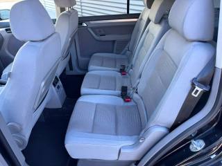 VOLKSWAGEN Touran usata, con Servosterzo