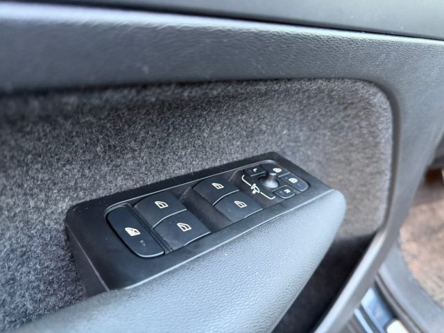 VOLVO XC40 usata, con Chiusura centralizzata