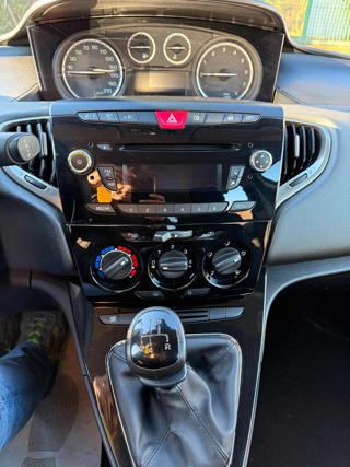 LANCIA Ypsilon usata, con ESP