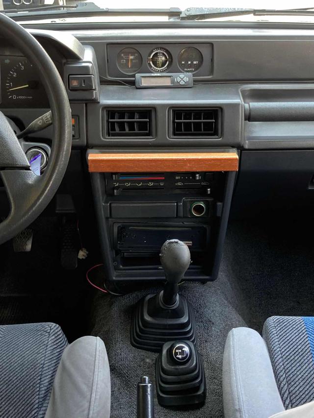 DAIHATSU Feroza usata 12