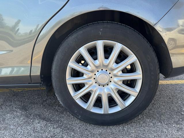 FORD B-Max usata, con Sedile posteriore sdoppiato